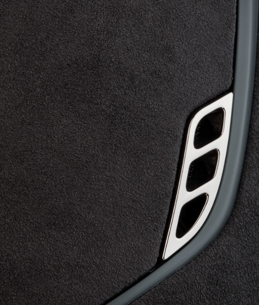 Miss Shield Alcantara , Top Alcantara Mat Blk 2.0